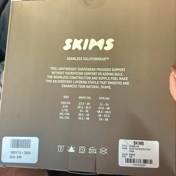 SKIMS sculpting mid thigh bodysuit S/M Sienna Brand New - Picture 4 of 4